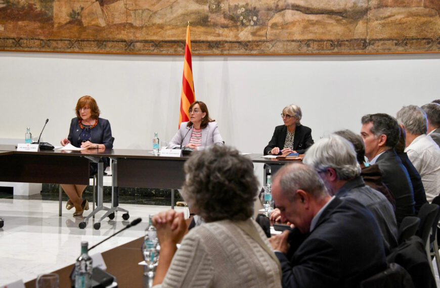 Constitució observatori de l'inundabilitat al Palau de la Generalitat