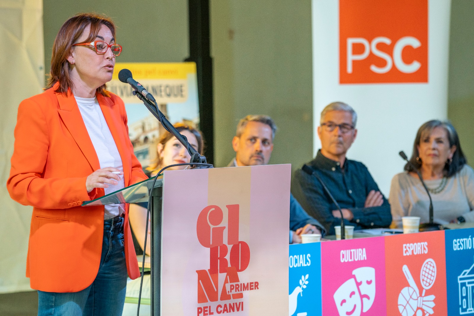 Sílvia Paneque recull les propostes de programa elaborades en una jornada de Gironins pel Canvi i afirma que l’objectiu principal de la candidatura és aconseguir el canvi a Girona