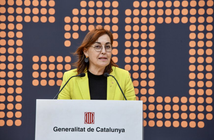 Inauguració T-100 al Palau Robert